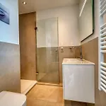 - Haus F, App 0f1206